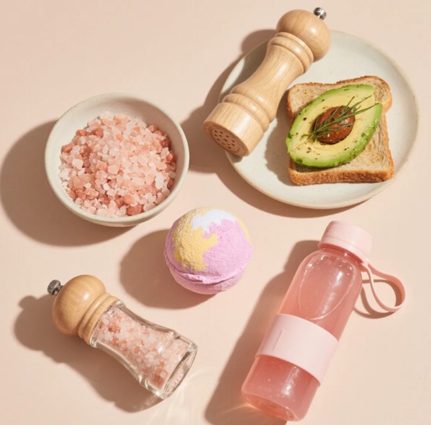 A cool flat lay shot showin' different ways to use Himalayan pink salt